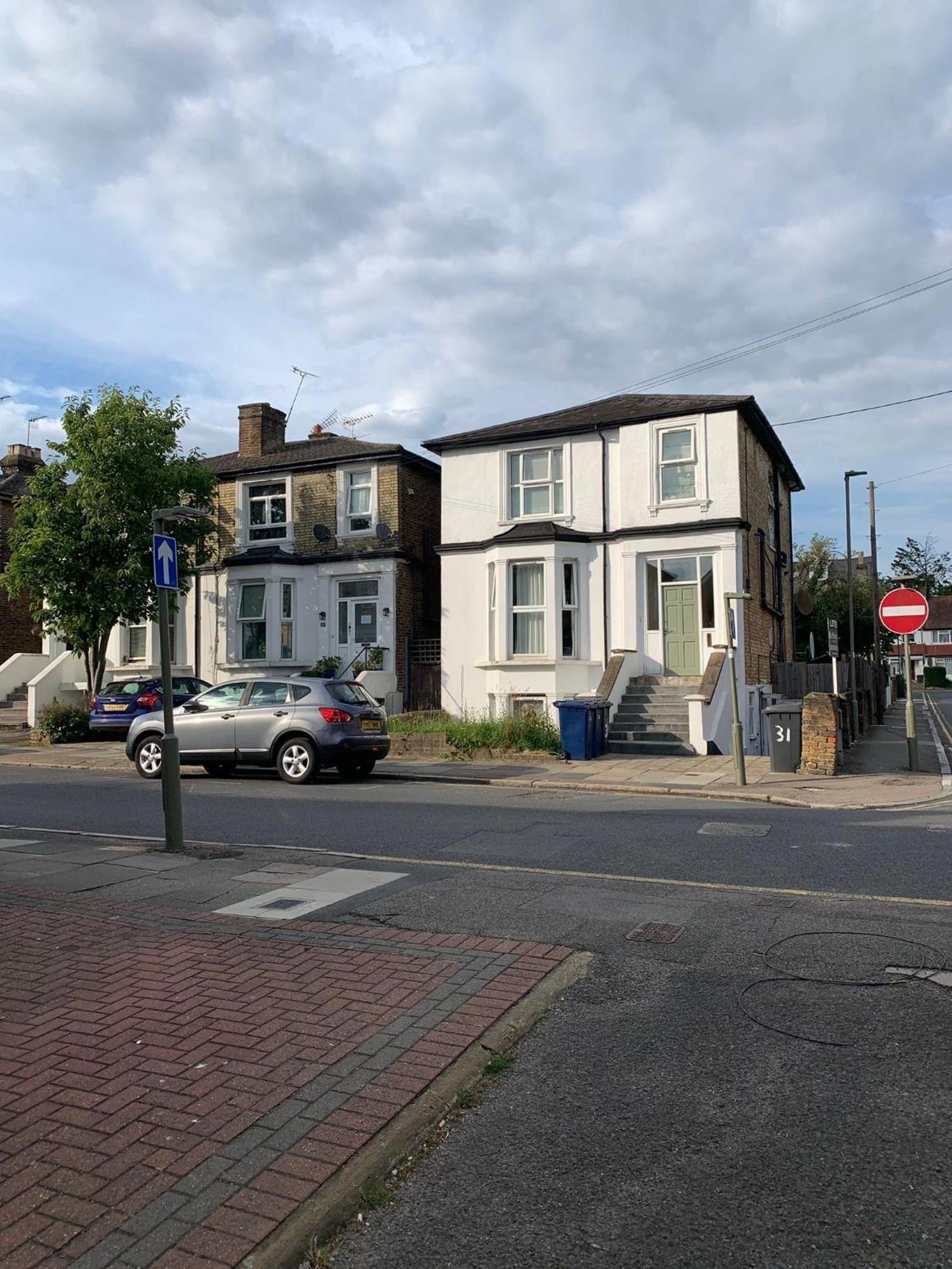 Amazing En-Suite Apartment In Finchley Central 런던 외부 사진