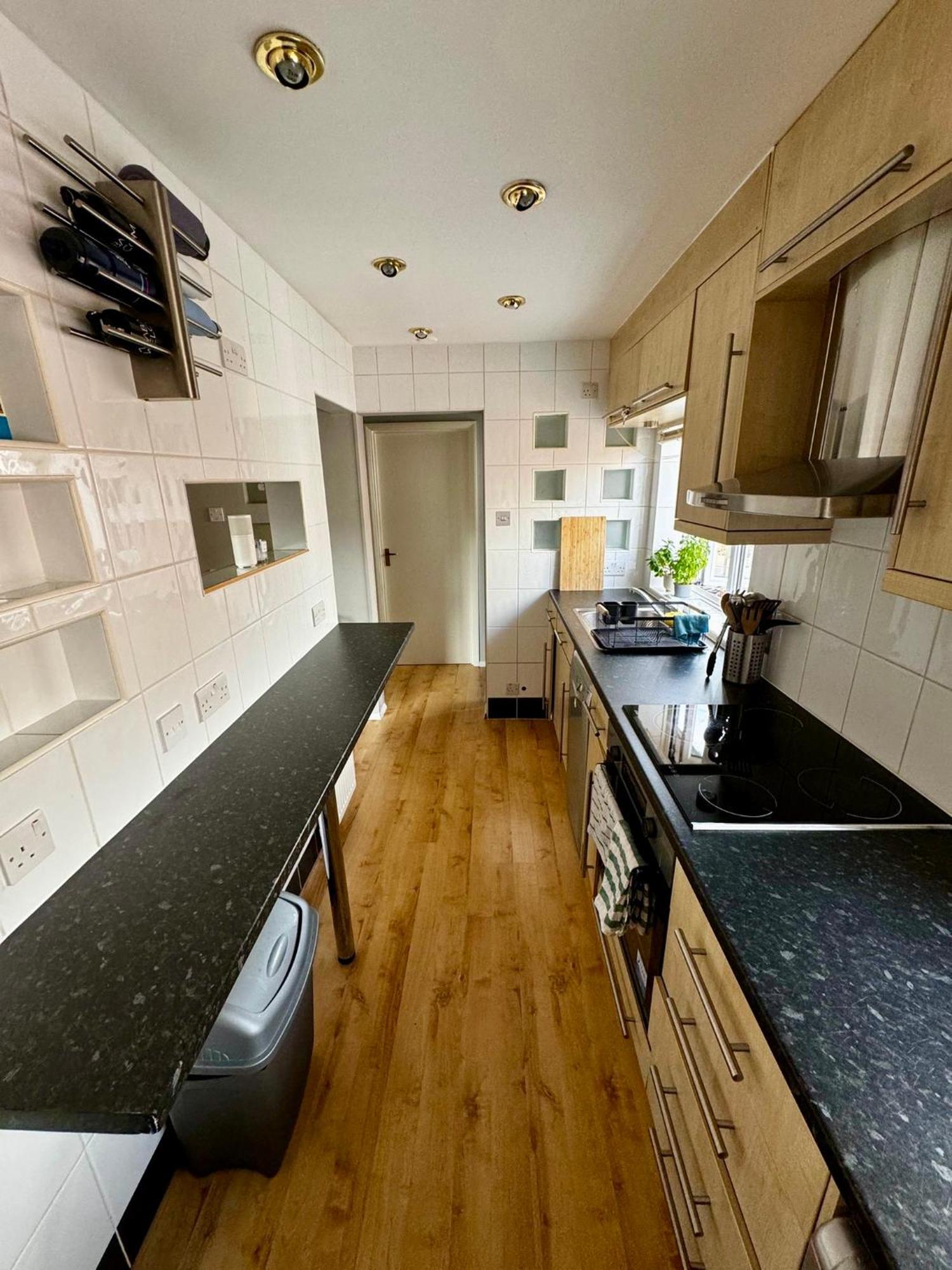 Amazing En-Suite Apartment In Finchley Central 런던 외부 사진