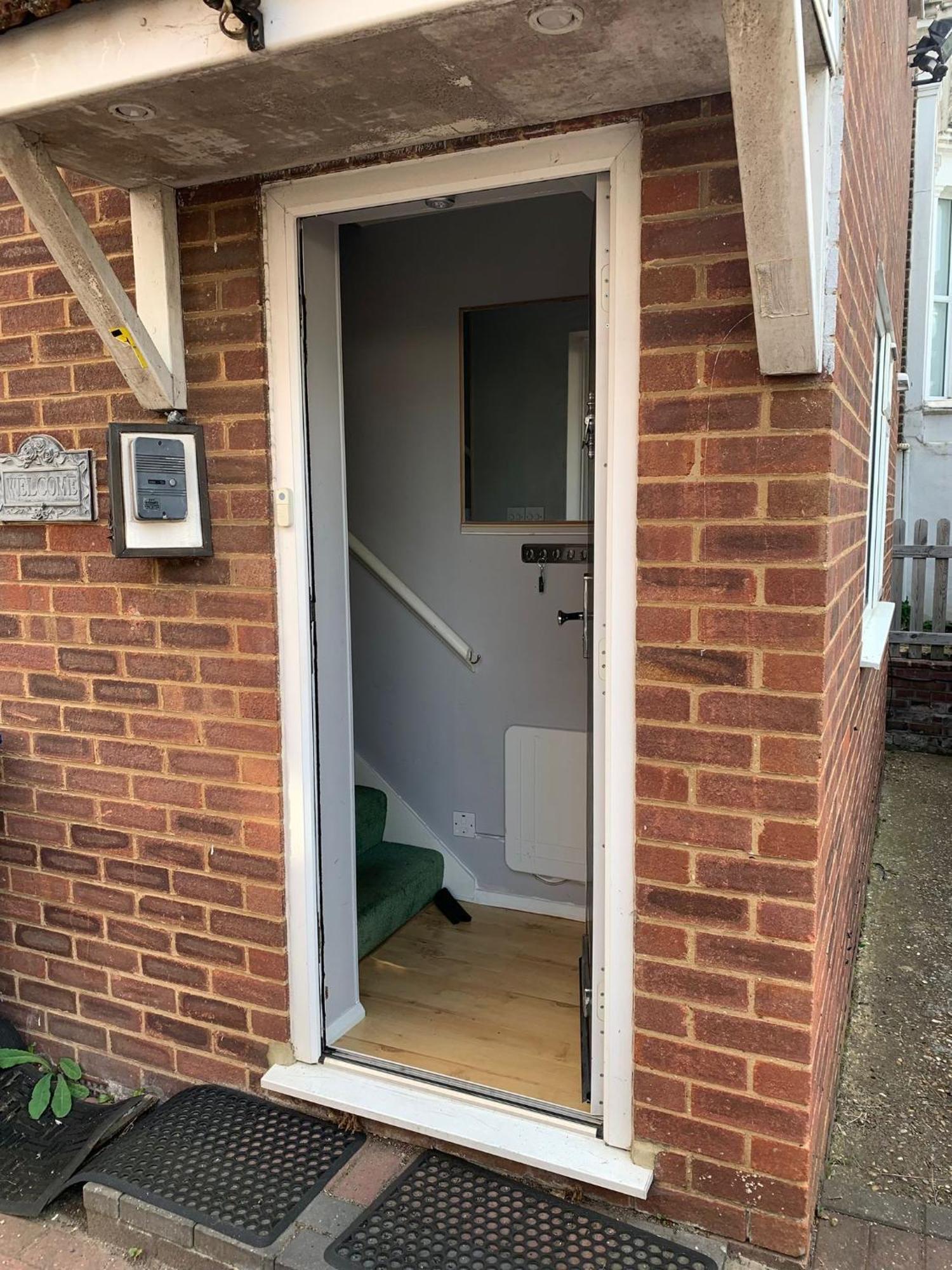 Amazing En-Suite Apartment In Finchley Central 런던 외부 사진