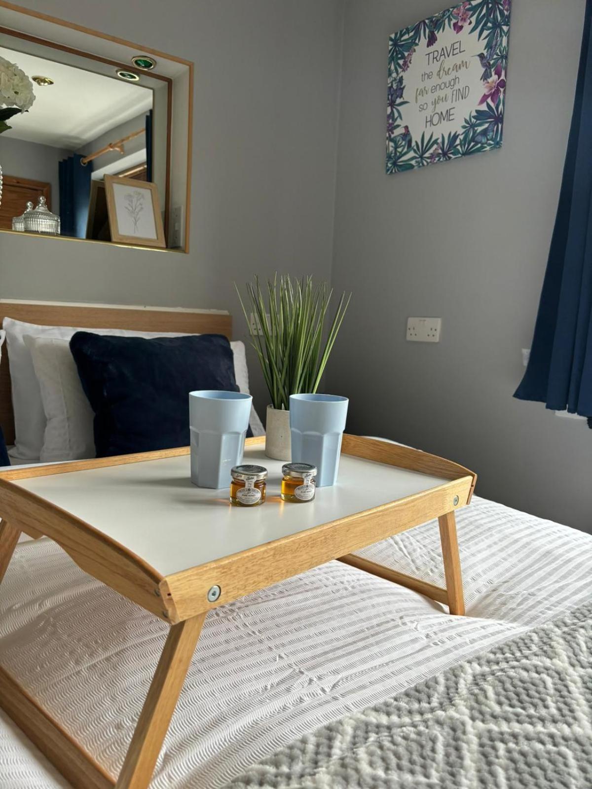 Amazing En-Suite Apartment In Finchley Central 런던 외부 사진
