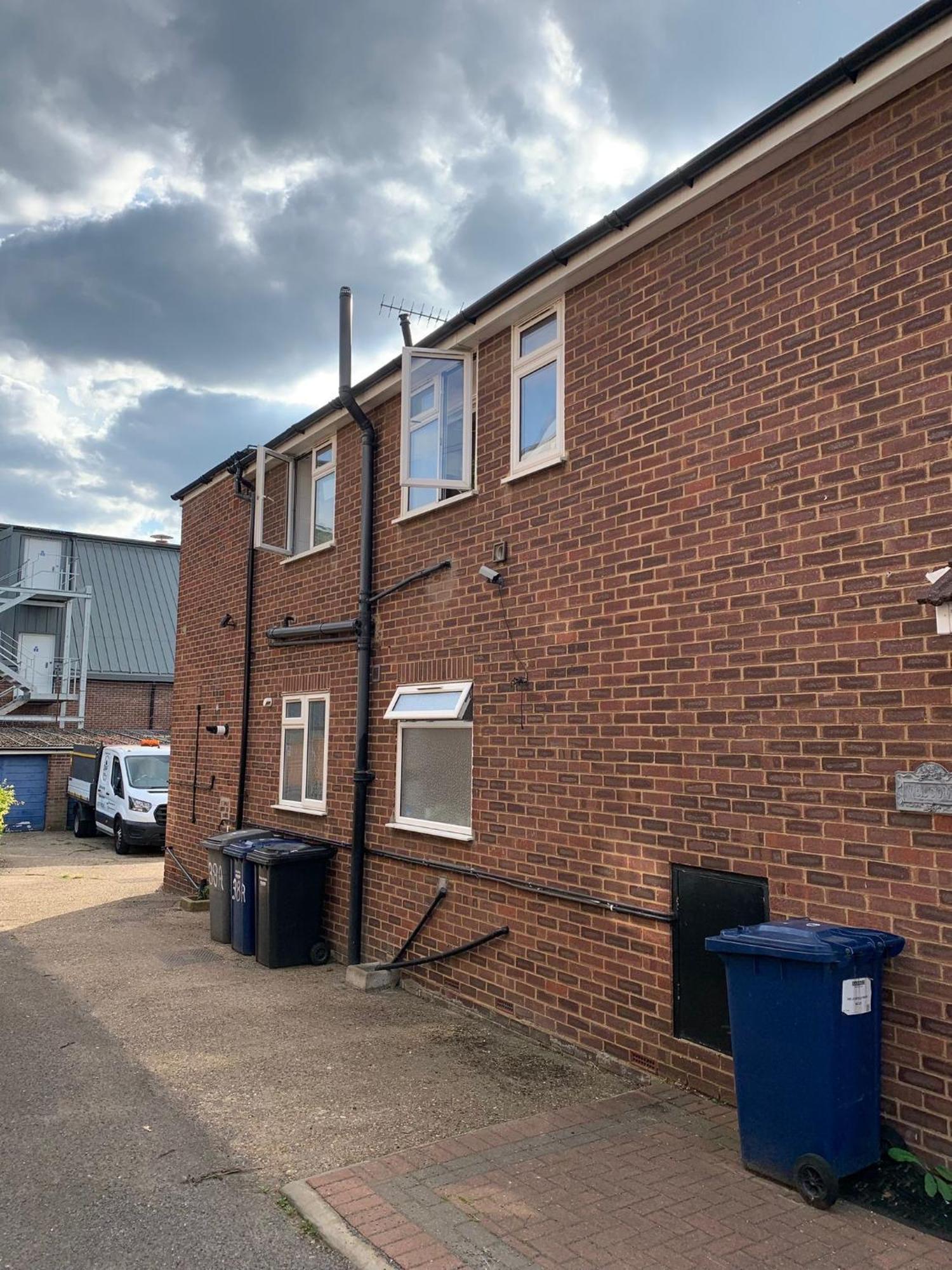 Amazing En-Suite Apartment In Finchley Central 런던 외부 사진